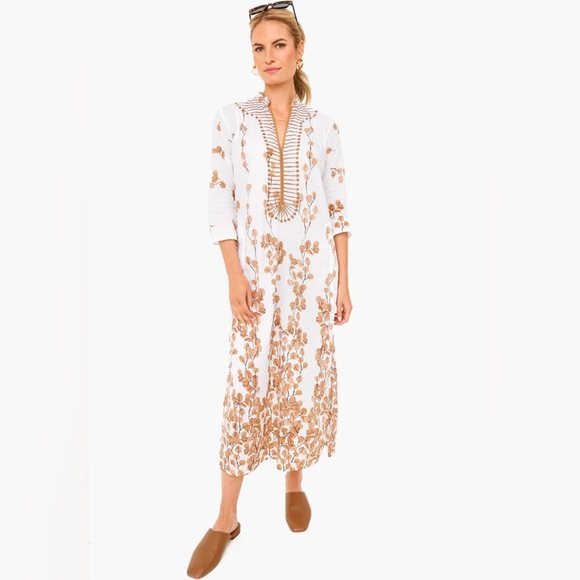Tuckernuck x Ro’s Garden Clorinda Embroidered Long Caftan Kaftan in Leaf Sand - Picture 2 of 16